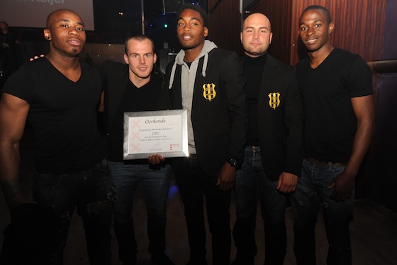 Ook OFC ging met een oorkonde van de gemeente Amsterdam naar huis