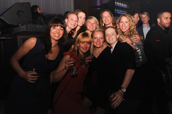 De aanwzige damesteams, die volgend jaar ook op het gala gehuldigd zullen worden, waren in grote getale aanwezig