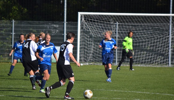 Vrouwen 1 - Kolping Boys 29092013 224