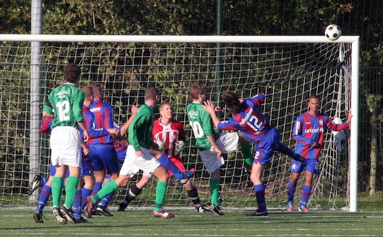 Drukte voor de goal van Abcoude