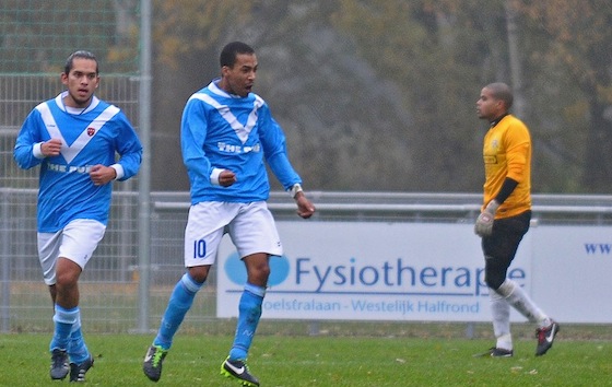 Foto Jos Spitteler: Esseboom juicht nadat hij NFC terug in de wedstrijd heeft gebracht