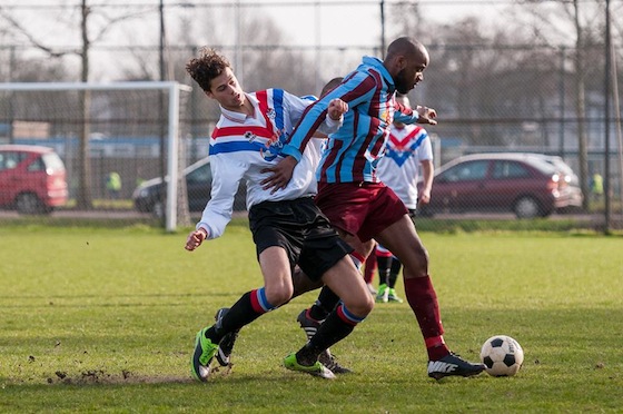 1972308_584866774940569_194054959_n