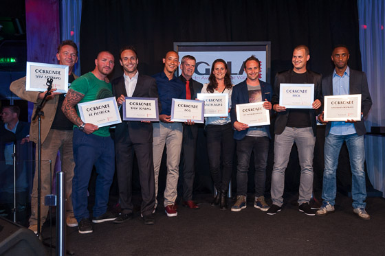 Hoofd sport Gemeente Amsterdam Henk Stokhof (midden) met alle Amsterdamse kampioenen!