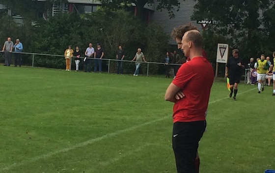 Hans Schakel debuteert bij AMVJ met een ruime zege