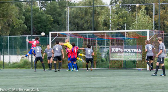 Patrick Lokken is dichtbij een treffer