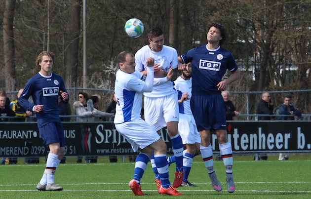 Purmersteijn verloor in de slotfase van een tienkoppig Fortuna Wormerveer (1-3)