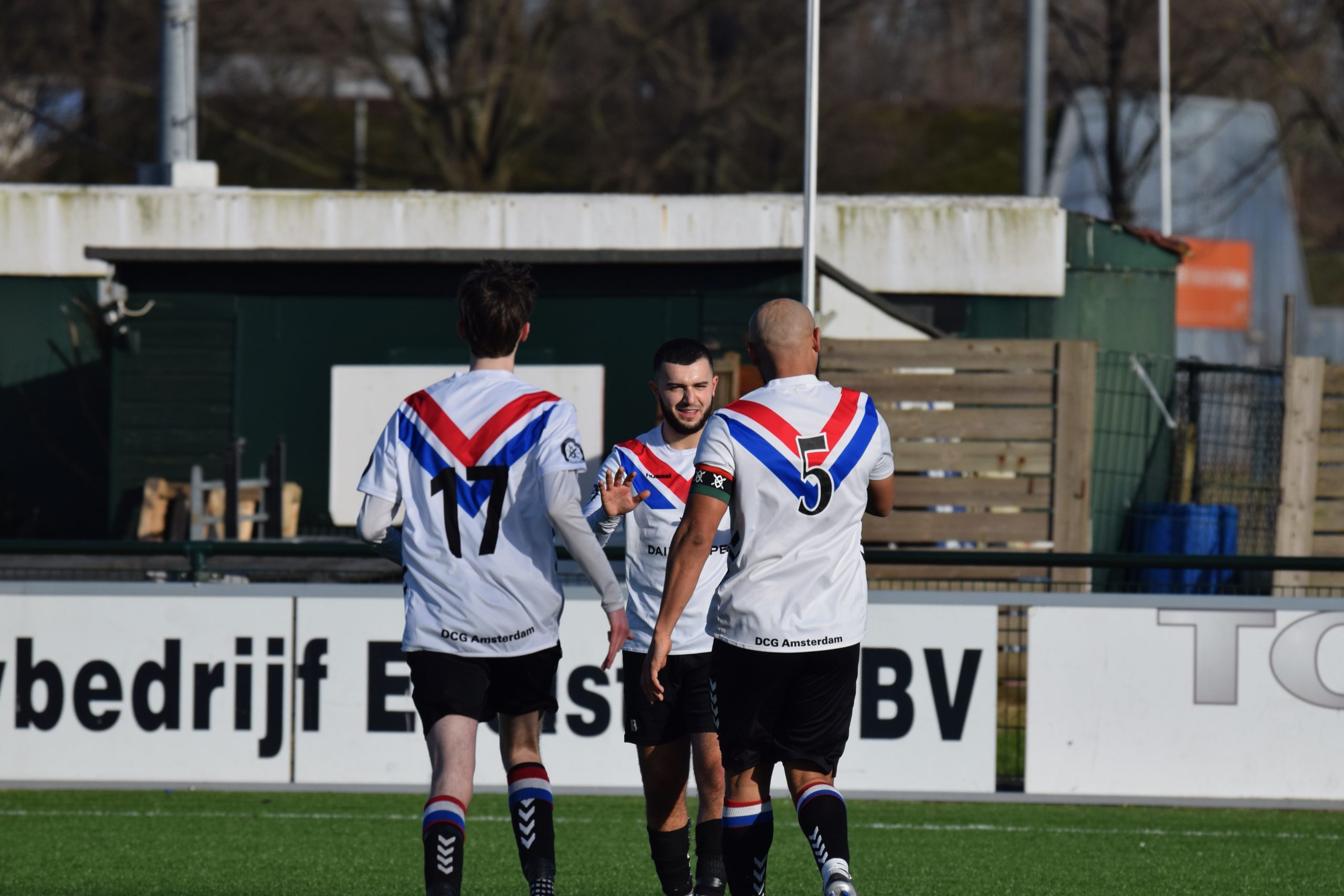 Thuiszege DCG tegen Hooglanderveen