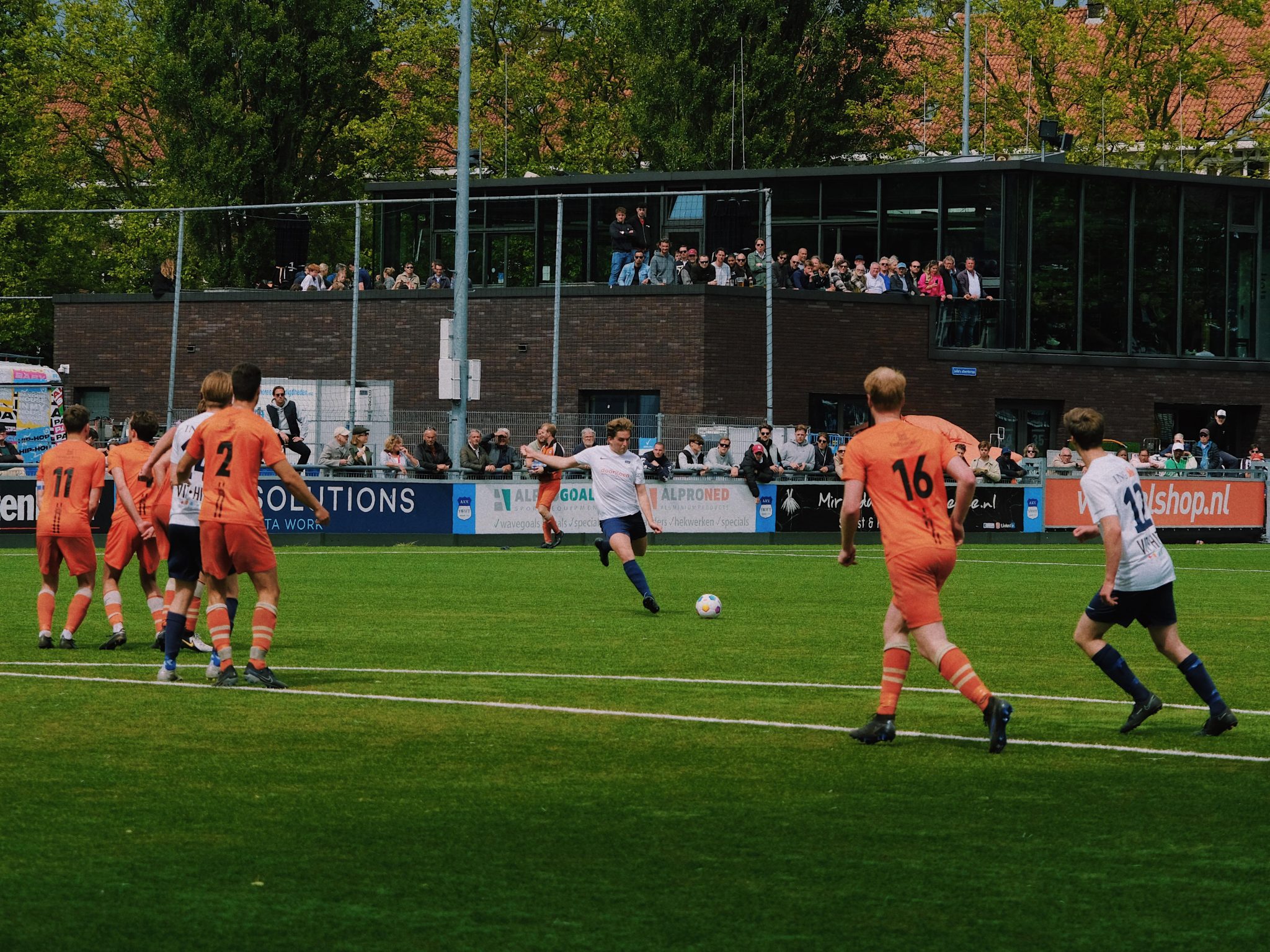 Swift zo Blijft Overeind In Slijtageslag Tegen BVC Bloemendaal Het 