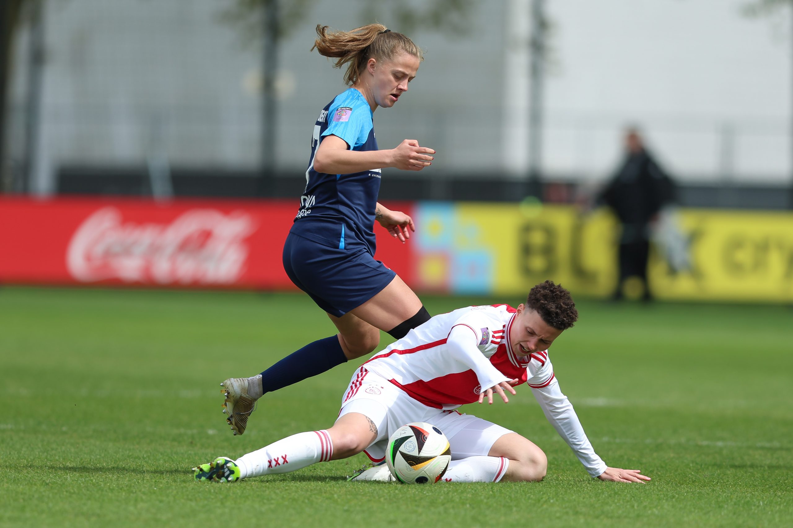 (Eindelijk) onderzoek naar kruisbandblessures bij vrouwen - Het