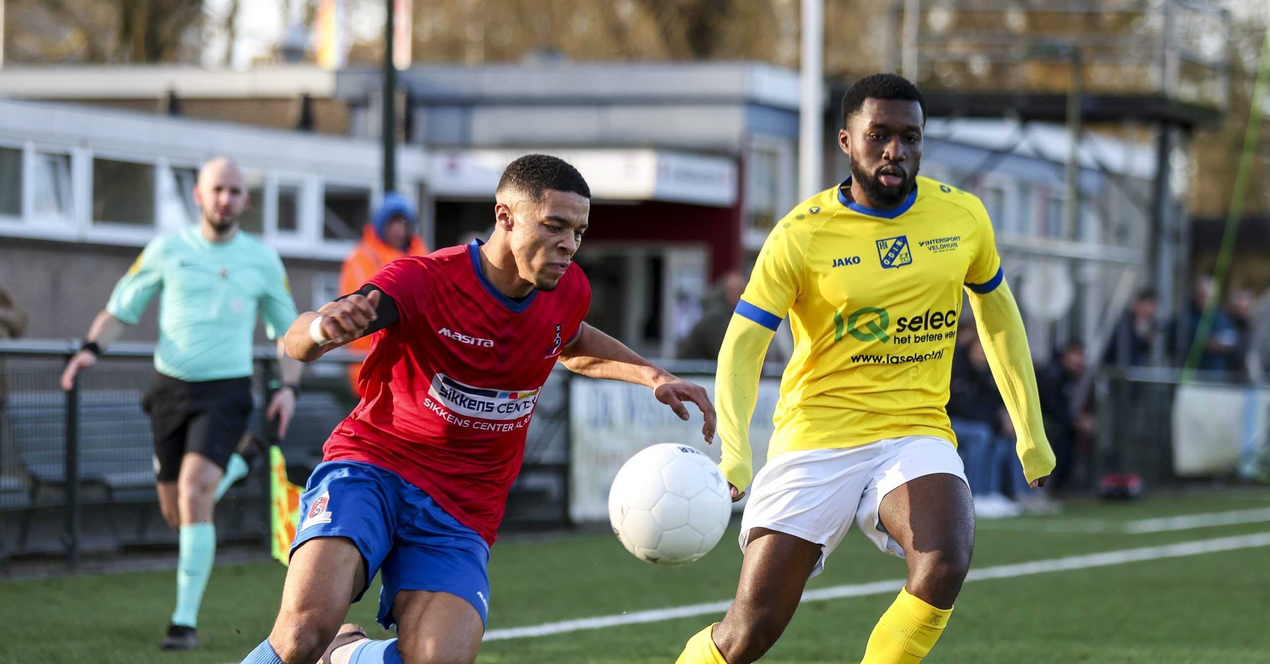 Spelerscarrousel | Swift haalt Seth Sarpong terug naar Amsterdam