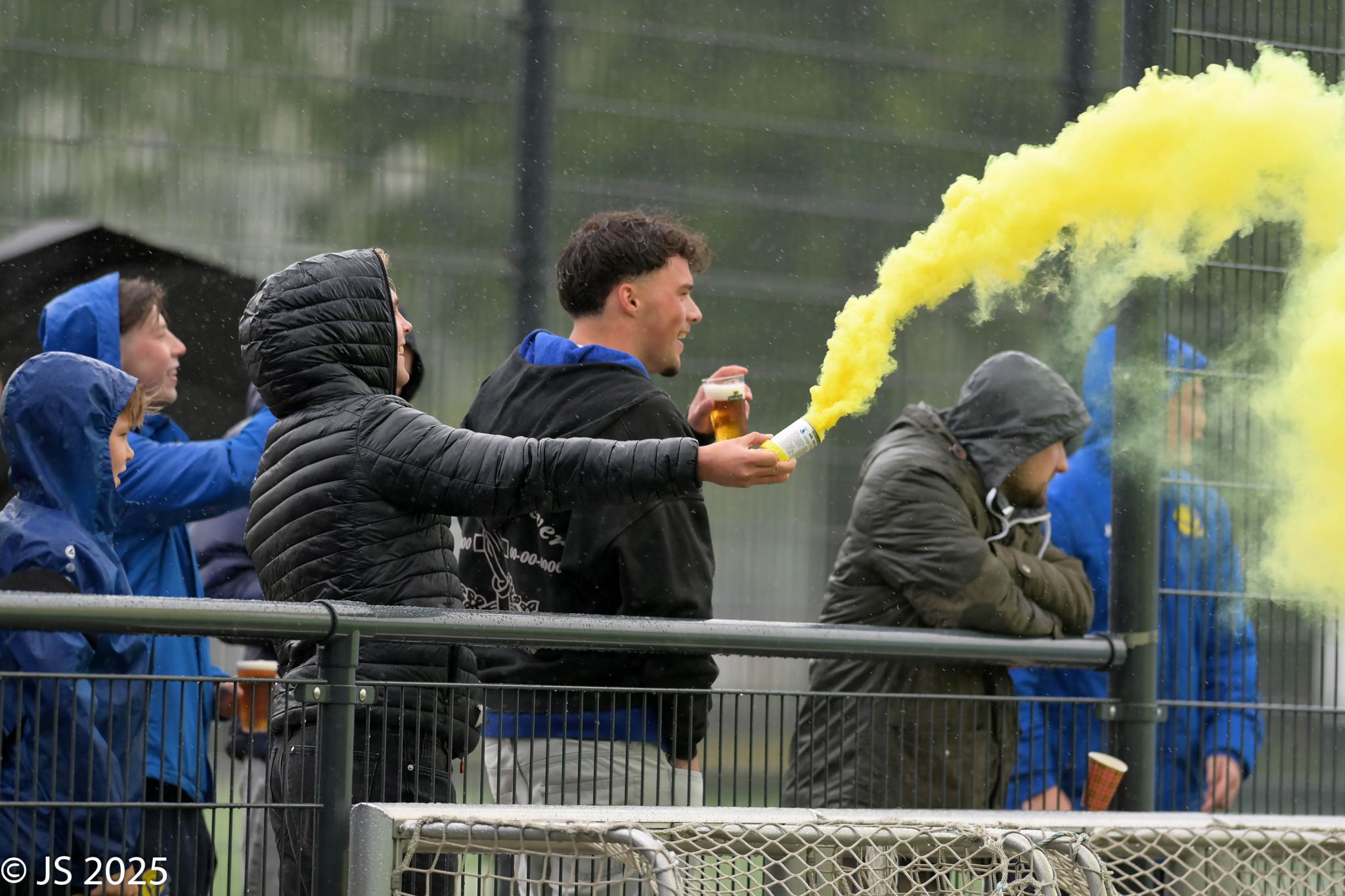 Jo 9 KAMPIOEN! Legmeervogels flikt het wéér, nu in drijfnat Utrecht - Het ...