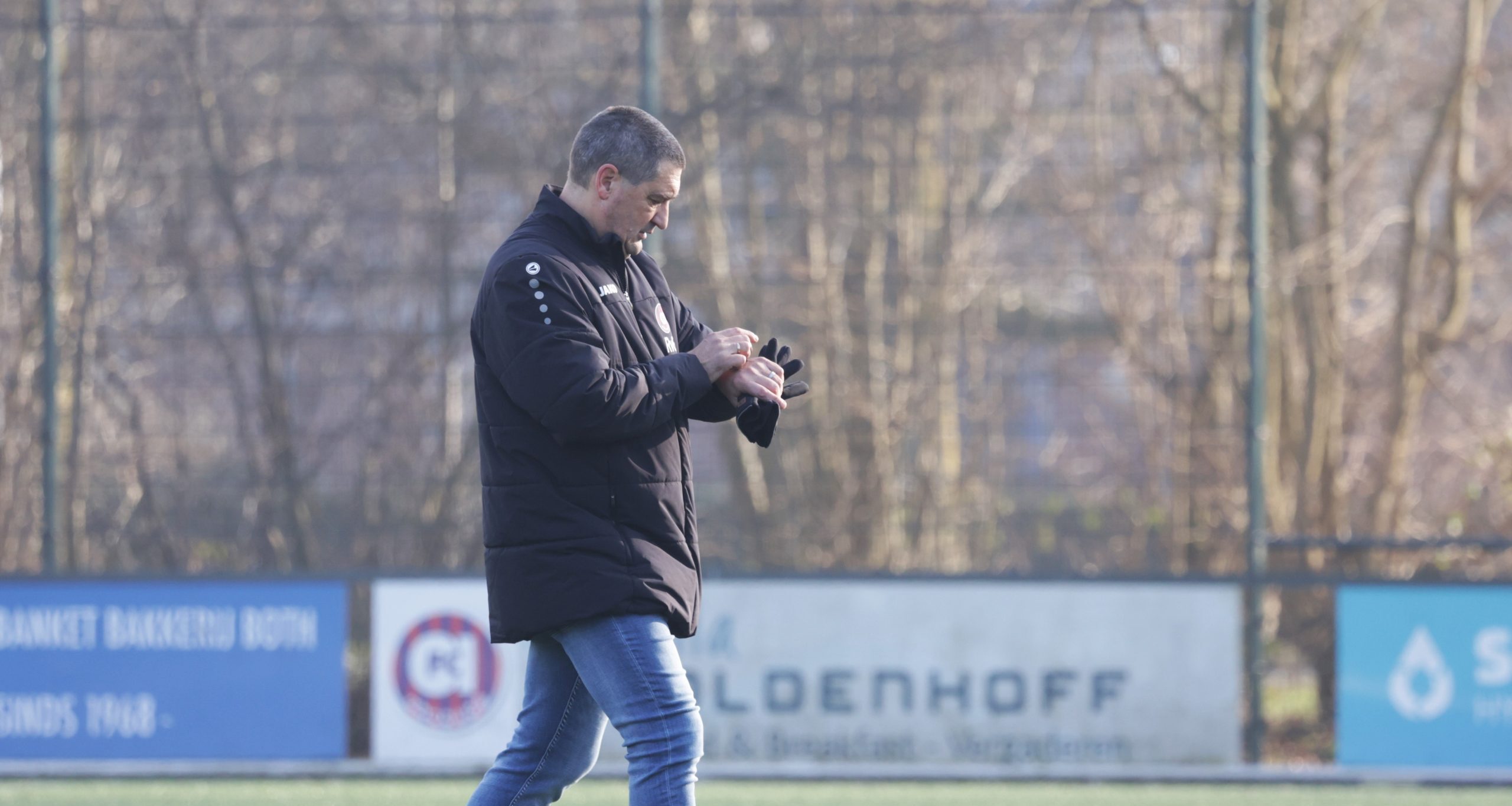 IVV slaat terug na vroege tik. FC Abcoude afgedroogd. Nautilus komt niet opdagen in Avenhorn. Dit is