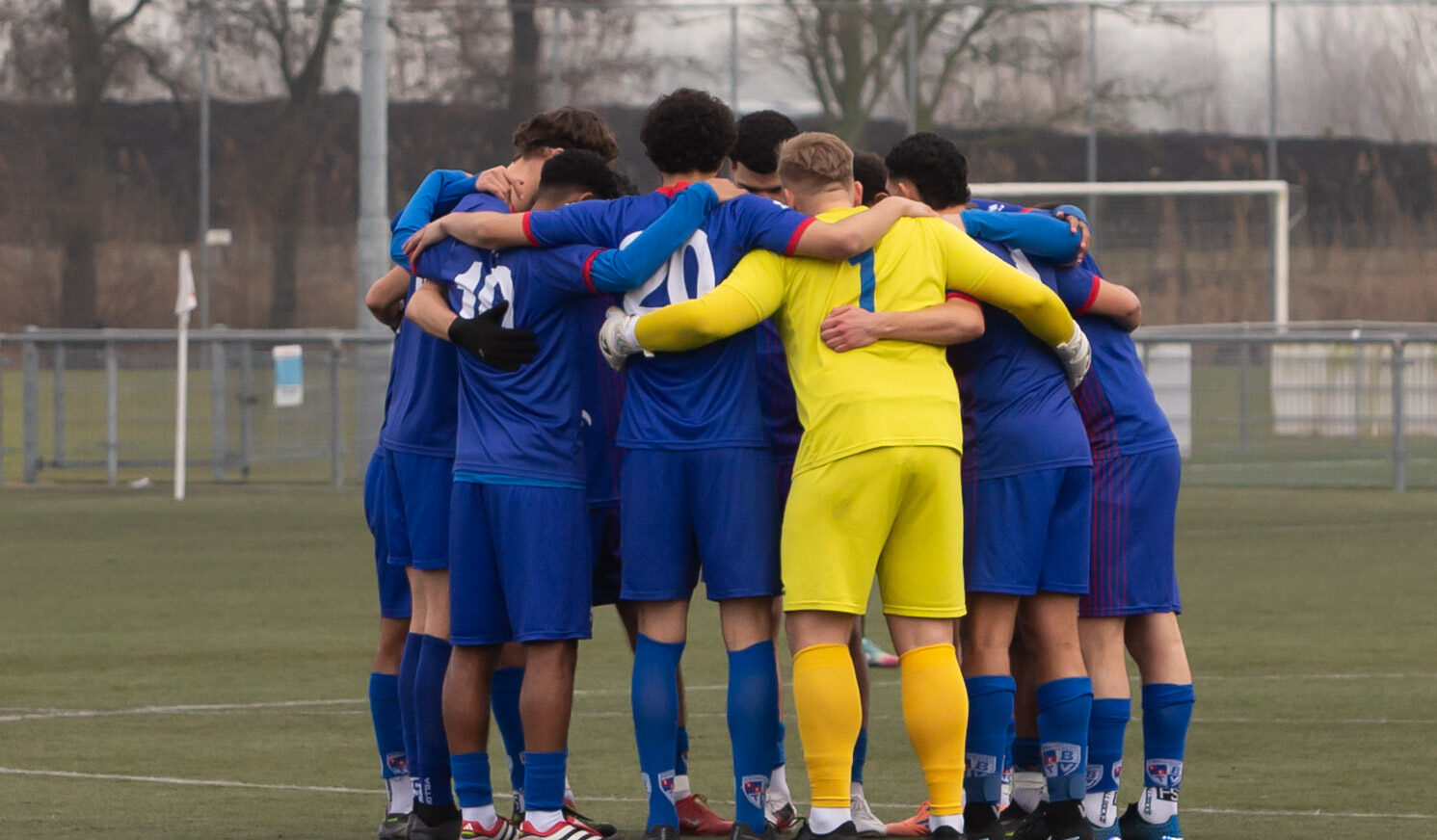 Weer gestaakt: FC Breukelen haalt einde niet bij Buitenveldert. Chaotische slotfase met vier rode ka