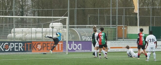 SPECIAL | Het Amsterdamsche Jeugdvoetbal (20) | Een rustige vakantie week, Max wel volop in actie