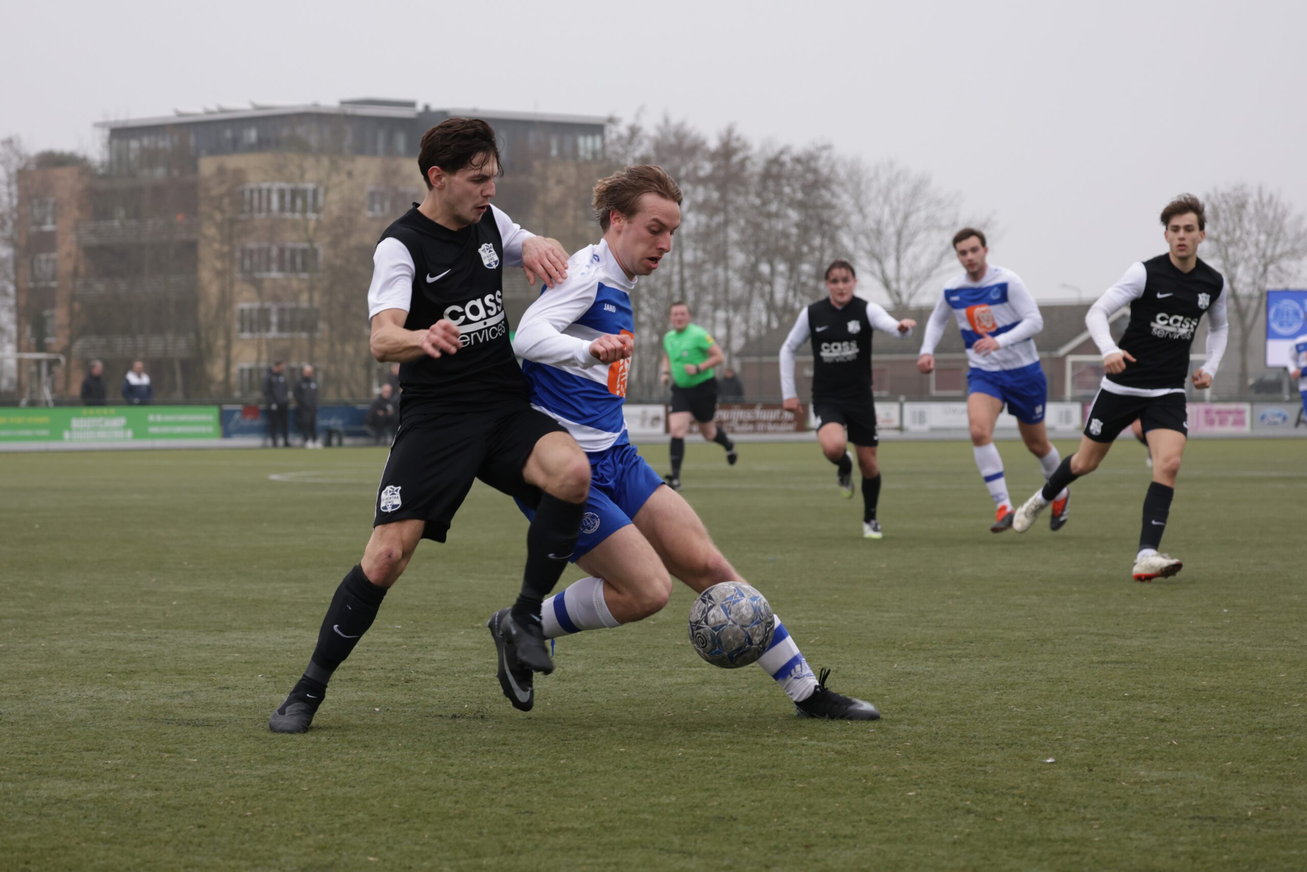Zeges voor Buitenboys, Waterwijk en KDO nieuwe koploper. Nieuwe nederlagen voor Arsenal en Amstelvee