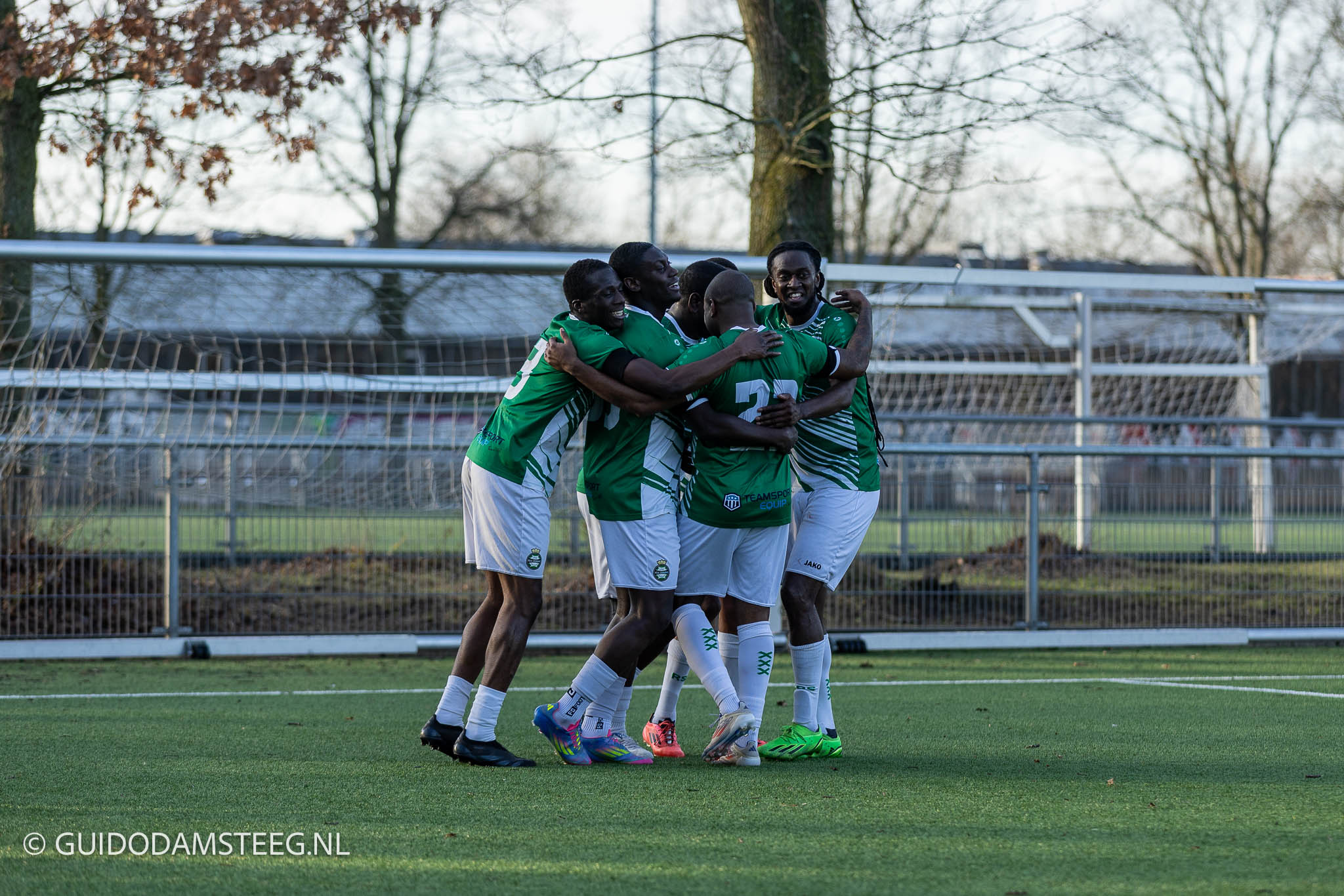 Belangrijke zege ZOB, Arsenal weer nipt onderuit. Diemen hard onderuit op eigen veld. AFC IJburg nie