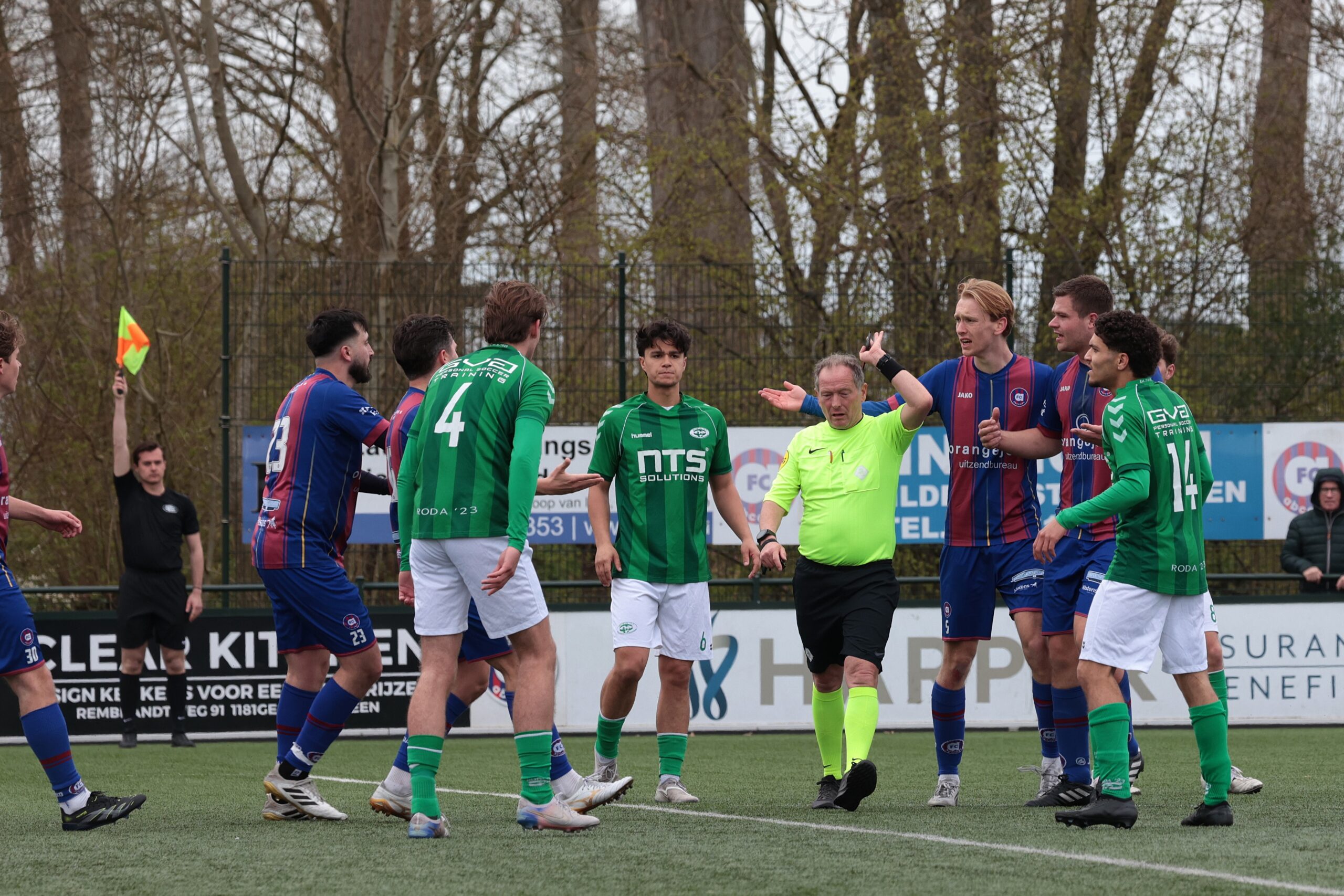 Koploper RODA ’23 laat zege glippen en deelt punten met FC Abcoude