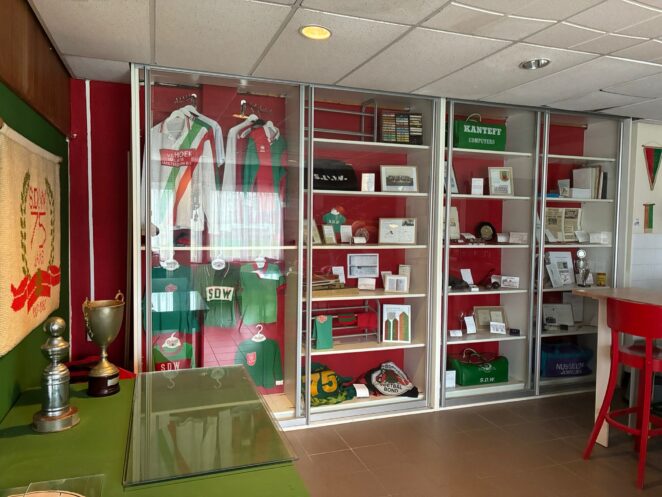 CLUB IN BEELD | 'SDW, bestaat dat dan nog?'