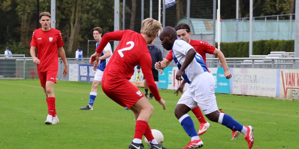 TOB opnieuw onderuit na doelpuntrijke slotfase - Het Amsterdamsche Voetbal